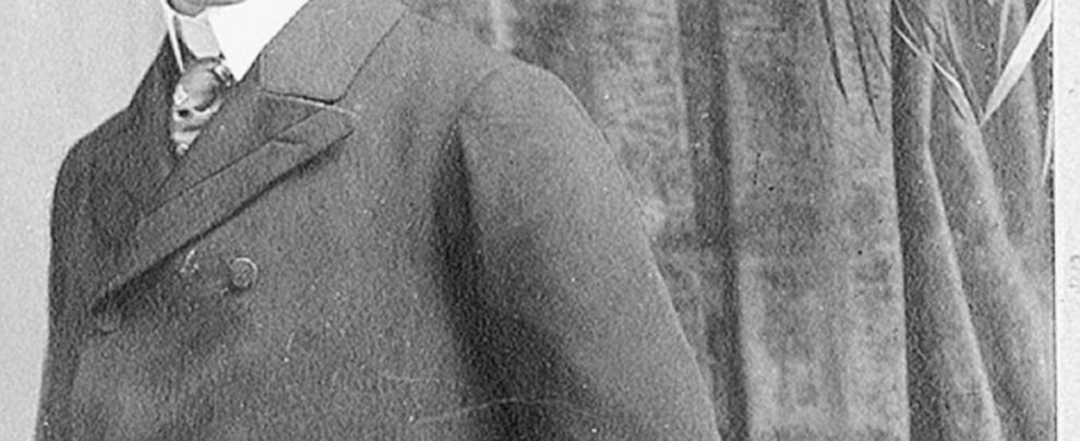 Una vita in fuga - Zweig si uccise in Brasile nel 1942 Stefan Zweig, che ha pagato il prezzo di essere (anche) un grande scrittore