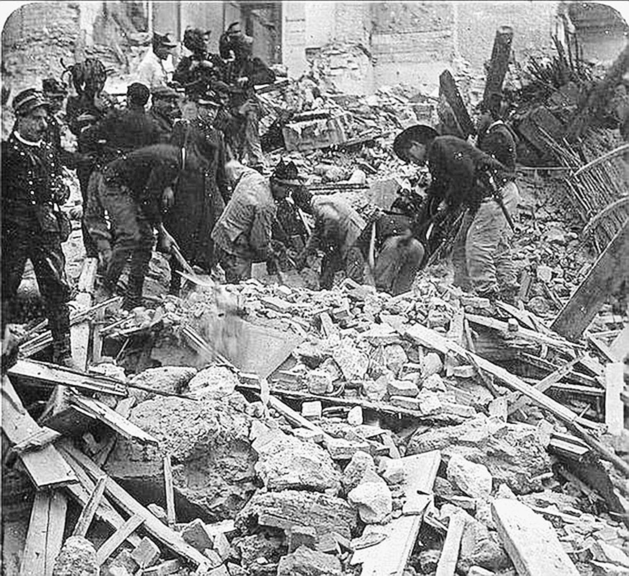 Copertina di Messina, stato d’emergenza (per il terremoto del 1908)