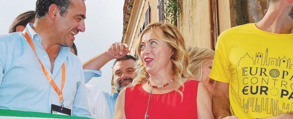La tre giorni - Atreju è la festa organizzata dal partito di Giorgia Meloni, Fratelli d’Italia, da ieri a Roma all’Isola Tiberina - Pizzi Aspettando Bannon, la destra archivia B. e si rassegna a Salvini