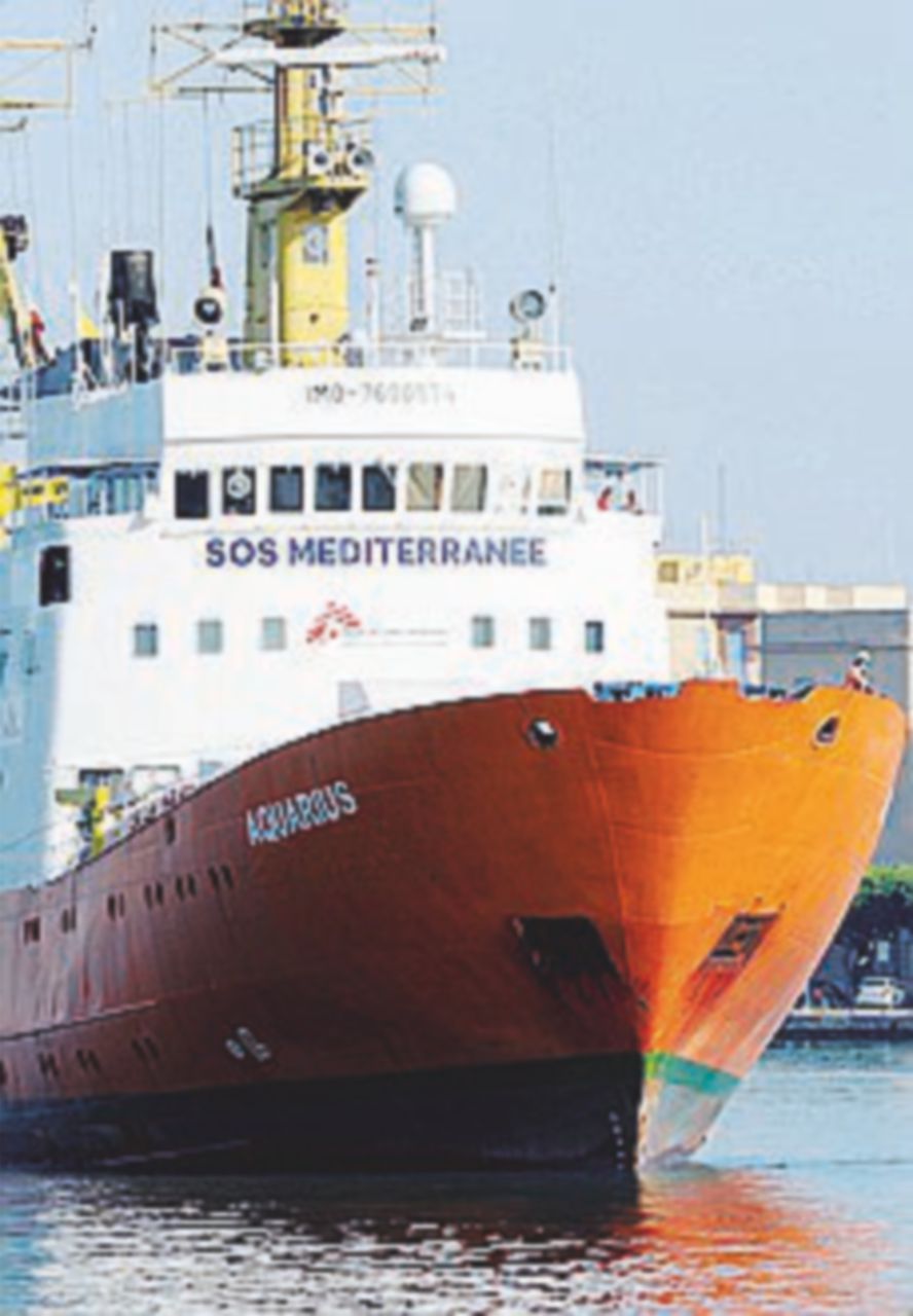 Aquarius ora è illegale. Panama toglie la bandiera alla nave