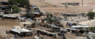 Copertina di Israele, entro 1 ottobre il villaggio beduino di Khan al Ahmar e la “scuola di gomme” devono essere demoliti