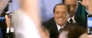 Copertina di Berlusconi, standing ovation e inno dopo l’appello ai moderati: “Come nel 94 è l’ora di una grande mobilitazione”