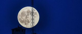 Copertina di Notte della Luna, questa sera occhi all’insù per ammirare il nostro satellite. E ci saranno anche le stelle cadenti