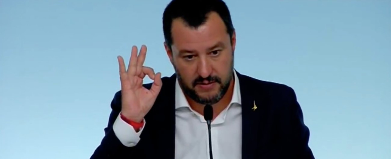 Aquarius, Salvini risponde a Macron: “Non accettiamo lezioni di umanità da chi ha respinto 50mila immigrati”