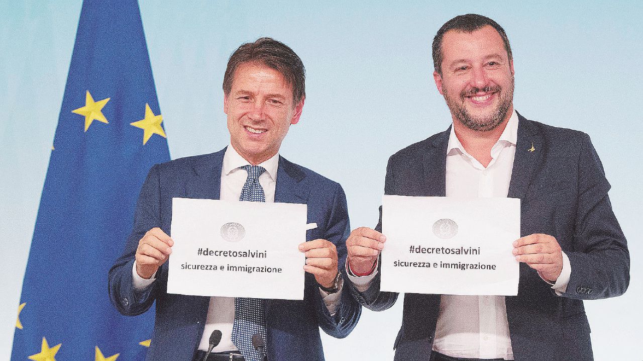 Copertina di Aboliti i permessi umanitari, meno diritti a chi chiede asilo