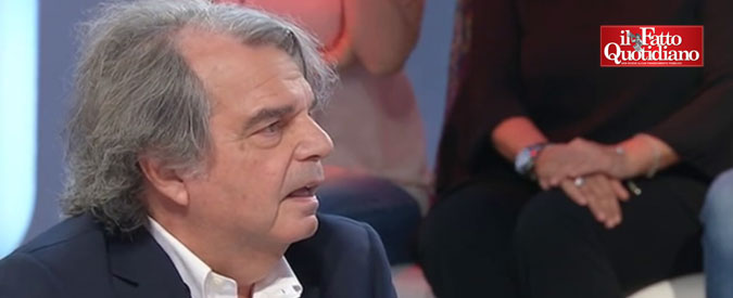 Copertina di Deficit, Brunetta: “Vi spiego la metafora della vasca da bagno”. Attacca il M5s e manda un bacione a Salvini