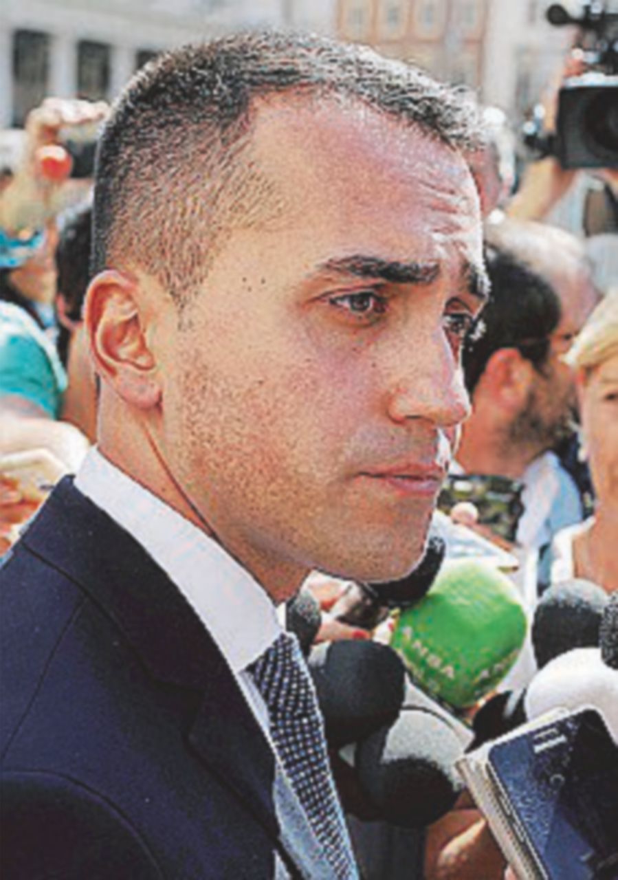 N.1 5Stelle ai sindacati: “Stop licenziamenti, proroghiamo la Cig”