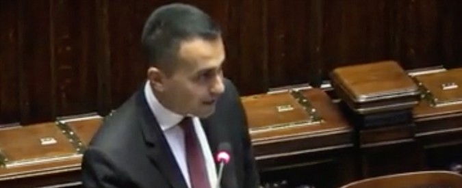 Copertina di Decreto Dignità, Di Maio: “Nessun dato testimonia perdite di lavoro. Sgravi fiscali per assunzioni under 35”