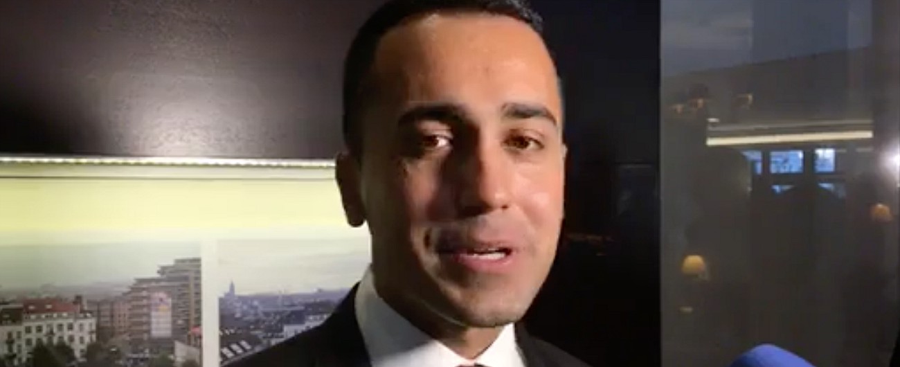 Copertina di Def, Di Maio: “Vogliamo fare una manovra del popolo. Tria? Nessuna richiesta di dimissioni”