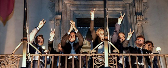 Copertina di Nota al Def, esultanza 5 Stelle. Di Maio. “E’ cambiata l’Italia”. Forza Italia: “Giocano con il futuro dei nostri figli”