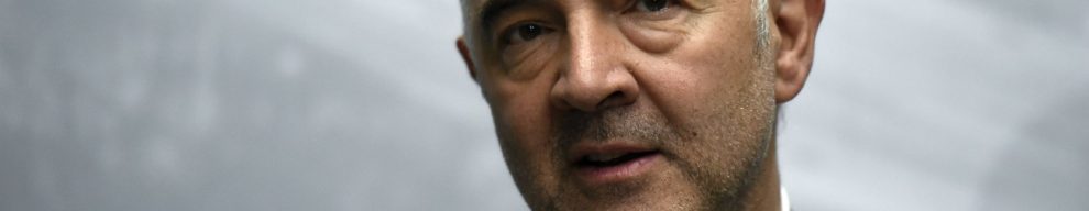 Def, Moscovici: “E’ fuori dai paletti, ma no a crisi con l’Italia”. Conte: “Non facciamo manovra su attese dei commissari Ue”