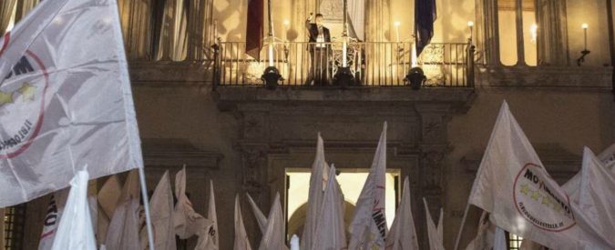 Manovra, così l’asse M5s-Lega piega la resistenza del tecnico con Conte mediatore. Ma se il M5s fa festa, la Lega si eclissa