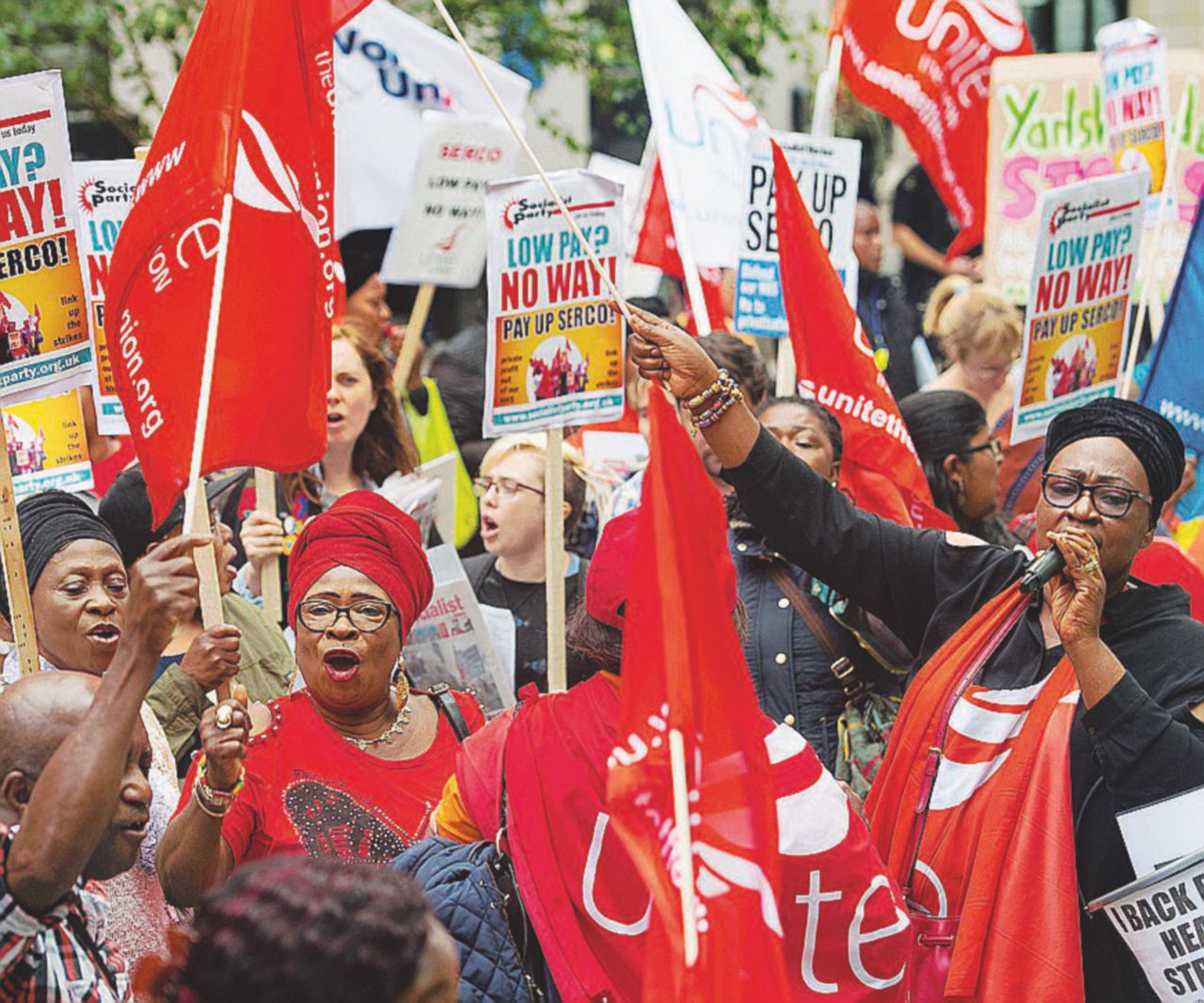 Razzismo della busta paga: il colore della pelle costa caro