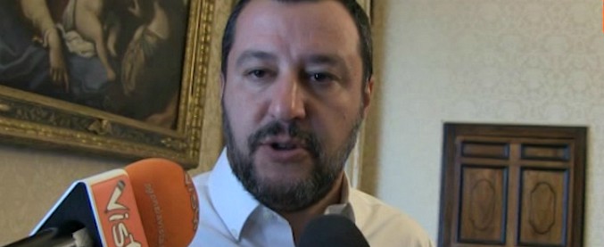 Copertina di Manovra, Salvini: “Diamo invece di togliere. I mercati? Se ne accorgeranno dopo che l’avranno letta”