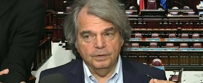 Copertina di Manovra, Brunetta: “Deficit al 2,4% per tre anni una provocazione all’Europa: sarà rigettato. Che Dio ci aiuti”
