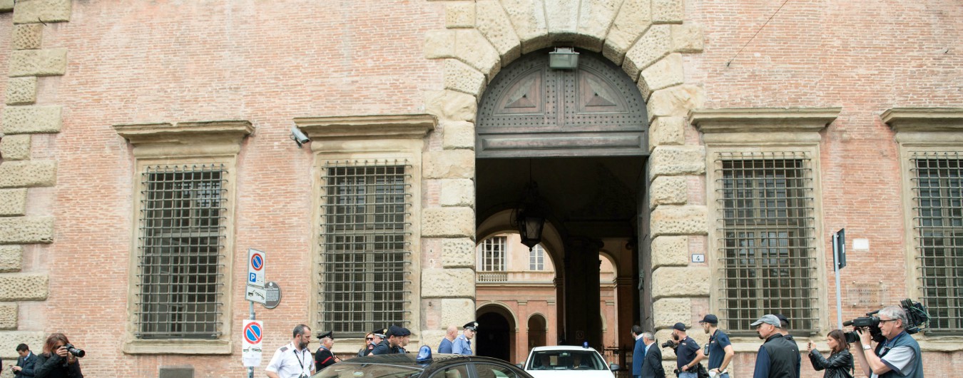 Bologna, prosciolti 22 “anarco-ambientalisti”. Erano accusati di quattro attentati