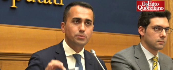 Copertina di Def, Di Maio: “Minacce non ci fermano, Commissione Ue non eletta. Deficit? Prestito che restituiamo l’anno prossimo”