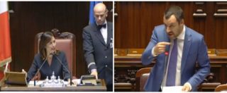 Copertina di Salvini ironizza su assenze opposizioni, bagarre in Aula. E Carfagna lo rimprovera: “Le regole valgono anche per lei”