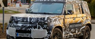 Copertina di Land Rover Defender, ecco le prime immagini del nuovo modello camuffato – FOTO