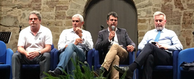 Copertina di Manovra, Micciché: “Questi hanno capito tutto. Se ne fottono dello spread. Forza Italia con Salvini? Minchiate”