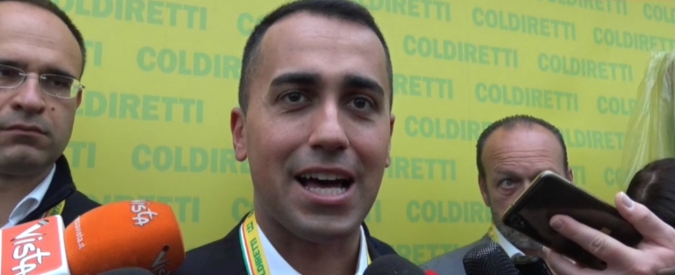 Copertina di Manovra, Di Maio: “Lettera Ue sul Def? Noi non arretriamo, non esiste alcun piano B. Abolirò 240 leggi sul lavoro”