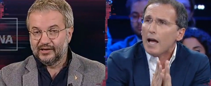 Copertina di Boccia (Pd) vs Borghi (Lega): “Avete approccio da clan Spada, date testate”. “Piano con le parole, quelli sono mafiosi”