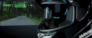 Copertina di Motociclisti come Iron Man con il casco intelligente Jarvish