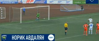 Copertina di Il rigore alla Holly e Benji è realtà: l’acrobazia dal dischetto di questo giocatore è pazzesca. Vedere per credere