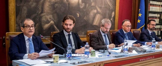 Def, le risposte a Tria. Bankitalia: ‘Interventi avranno scarso impatto su pil’. Corte dei Conti: ‘Andamento non rassicurante’