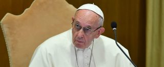 Copertina di Aborto, papa Francesco: “È come affittare un sicario. Interrompere la gravidanza? Un modo di dire per far fuori qualcuno”