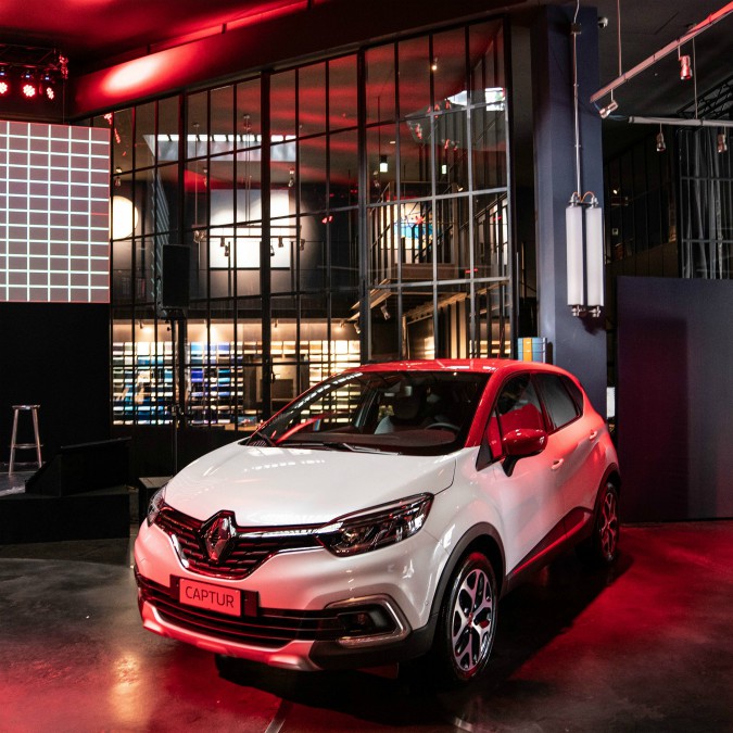 Copertina di Renault Captur Tokyo Edition, ecco l’auto social firmata Lapo Elkann – FOTO