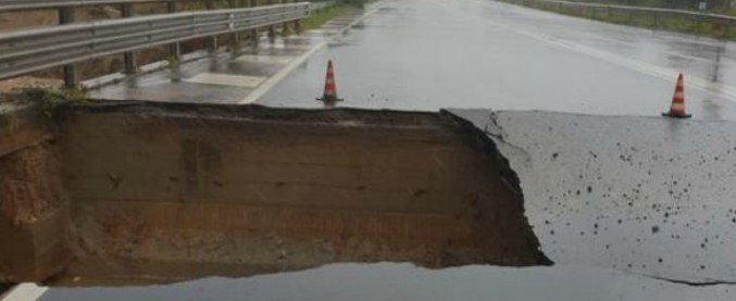 Copertina di Maltempo Sardegna, trovato il corpo della 45enne dispersa. L’allerta scende ad arancione. Settanta persone evacuate, si cerca ancora un pastore