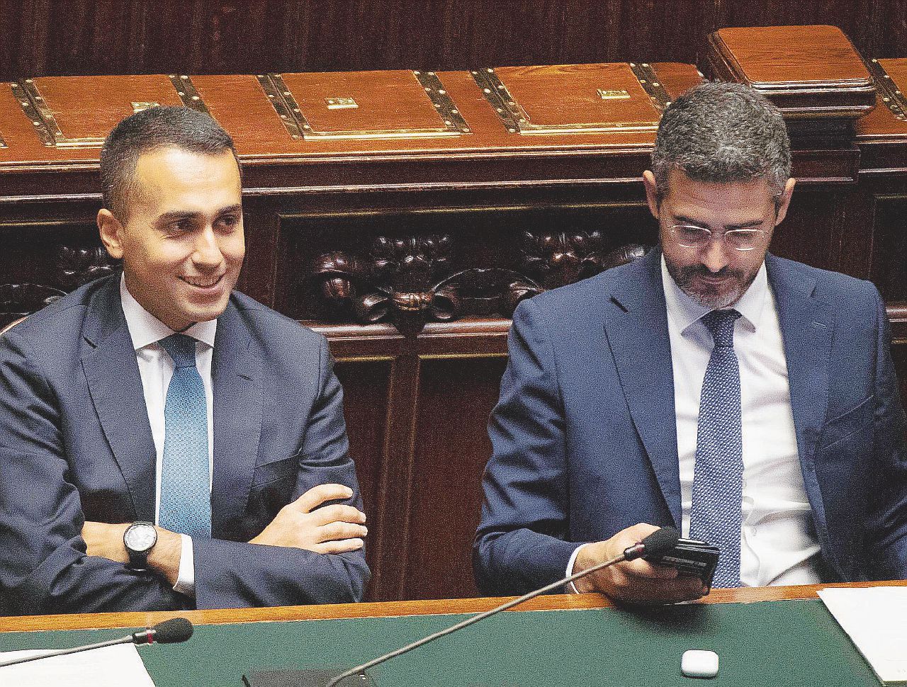 Copertina di Forbici sui fondi all’editoria. E condono di manica larga