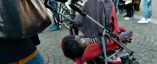 Copertina di Lodi, 200 bambini stranieri esclusi dalla mensa per regolamento del sindaco leghista. Il reportage di Piazzapulita