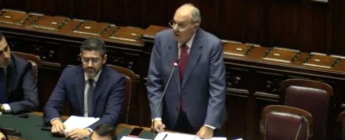 Copertina di Def, Savona risponde a Brunetta: “Se falliamo ci giudicherete, sono convinto che il governo ce la farà. E vado ad acqua…”