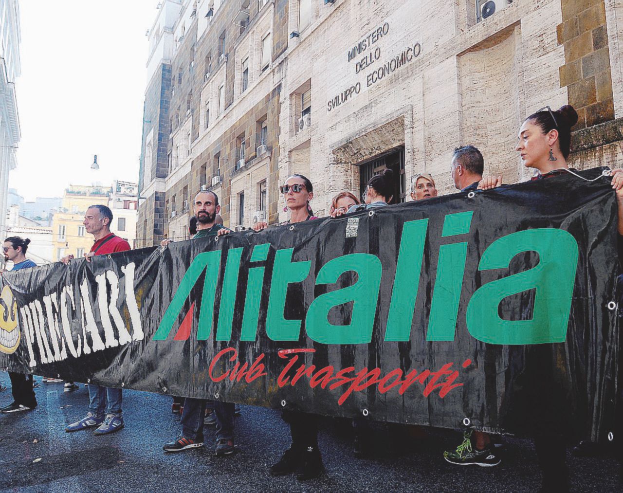 Copertina di Alitalia – Tria chiude la porta: il piano Di Maio per Alitalia già vacilla