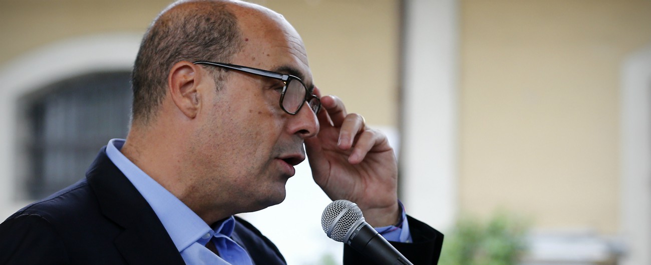 Copertina di Riace, Zingaretti: “Da Salvini atto immondo, lui e Di Maio hanno paura”. E rivendica: “C’è un modello alternativo all’odio”