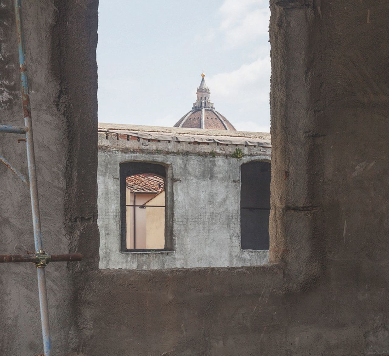 Copertina di Sant’Orsola abbandonata, ferita nel centro di Firenze