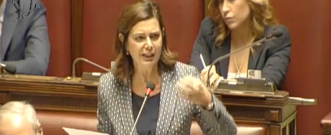 Copertina di L’intervento di Boldrini alla Camera diretto a Conte: “Perché continuate a mentire agli italiani?”. Poi la spiegazione