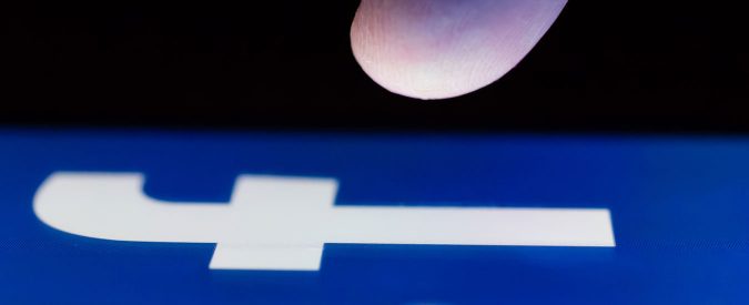 Facebook, un bug ‘scippa’ milioni di foto. Perché il social non è in grado di tutelare i nostri dati?