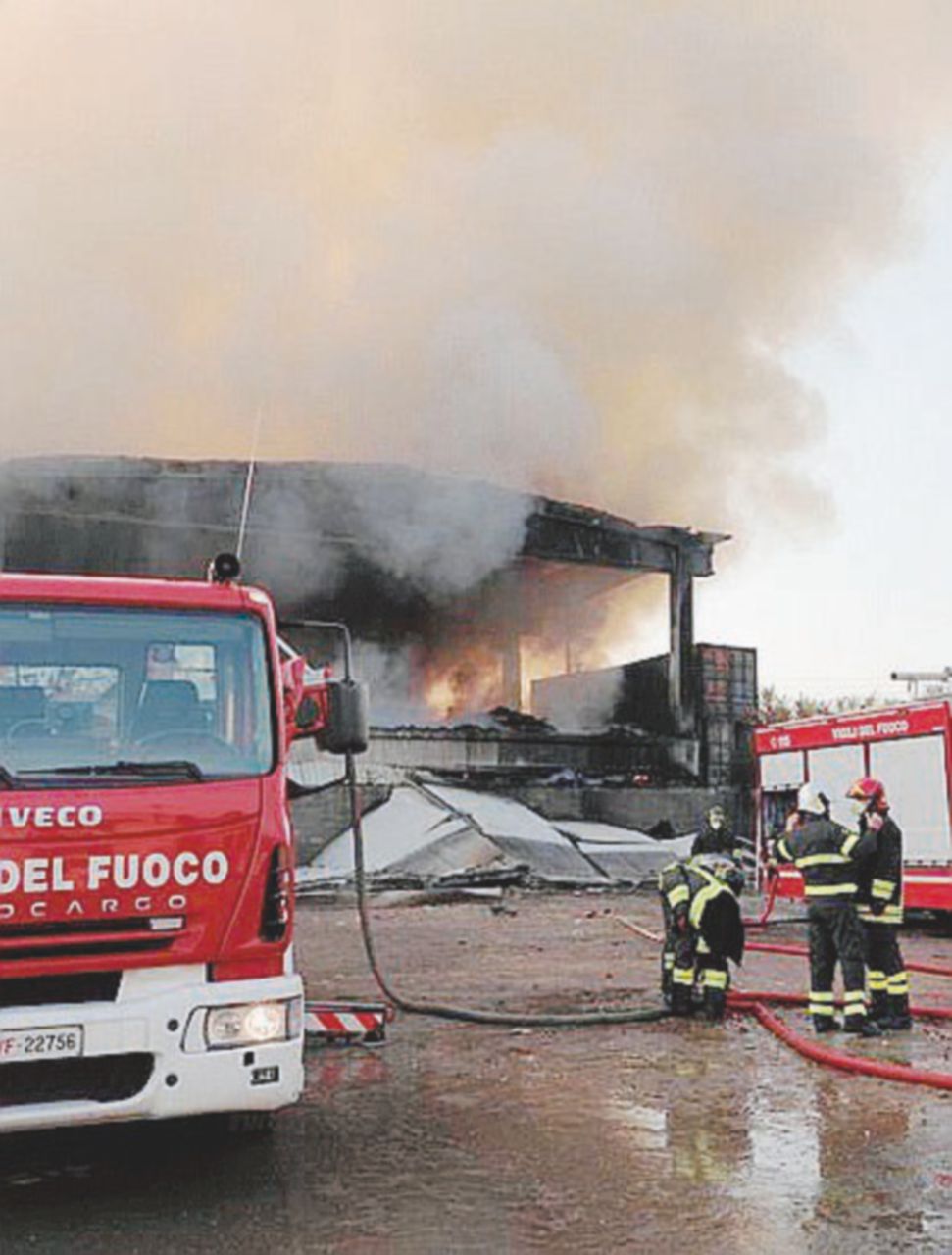 Copertina di Milano dei fuochi: ennesimo rogo di rifiuti