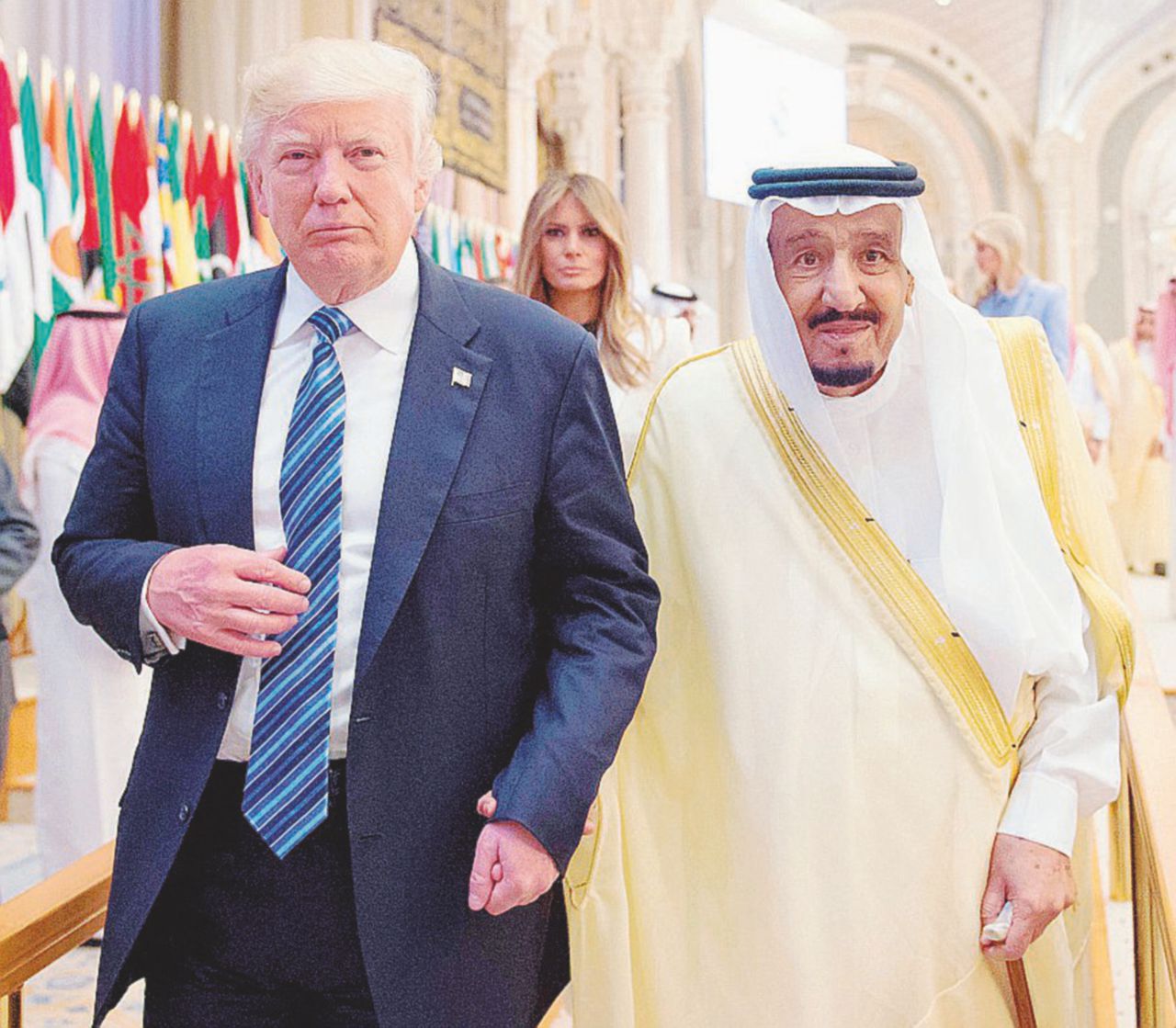 Alleati di ferro - Trump con re Salman Abdulaziz che ha nominato successore il figlio 30enne Mohammed - Ansa Fanta-Trump: “Khashoggi ucciso da malviventi”