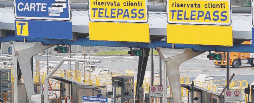Autostrade - Il regalo per i gestori dei caselli - Ansa “Regalo fuorilegge ai Benetton”