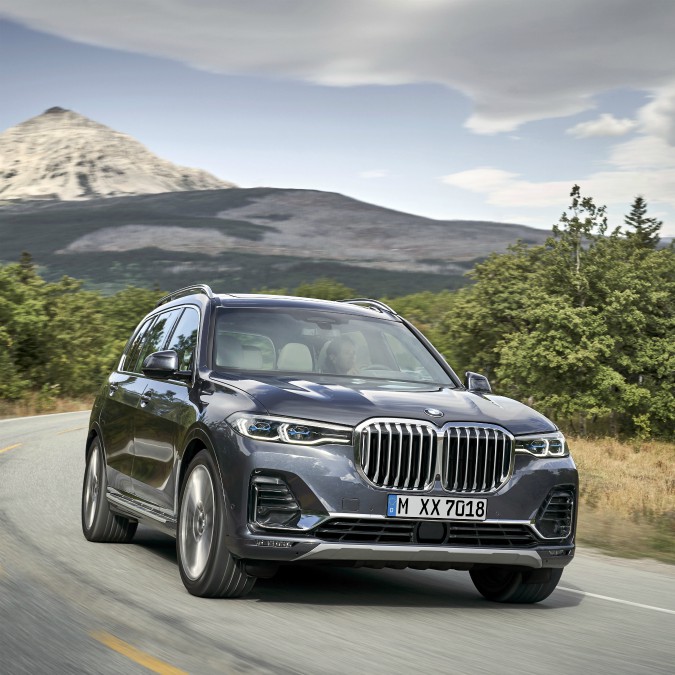 Copertina di Bmw X7, tutto il lusso dello sport utility extra large – FOTO