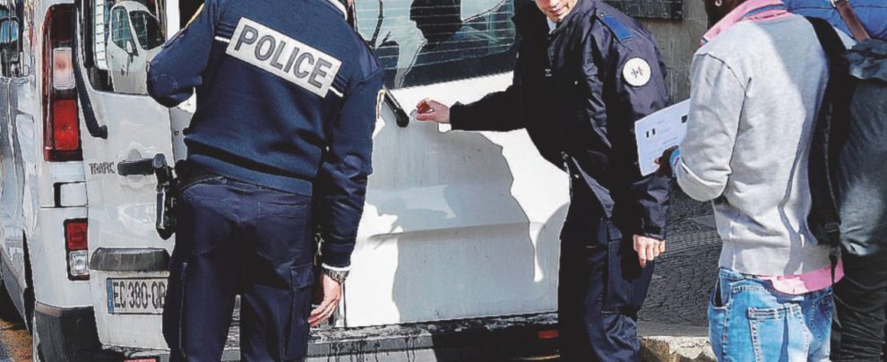 Bardonecchia - Respingimenti della Polizia Francese - LaPresse Confine di Claviere, c’è stata una terza “invasione” francese