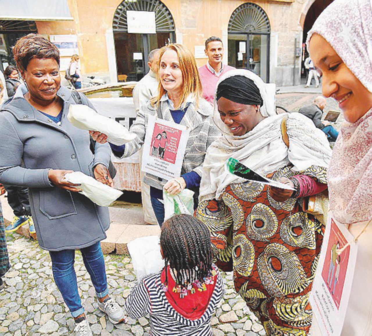 Copertina di Tu sì, tu no: i bimbi stranieri e la lotteria della mensa
