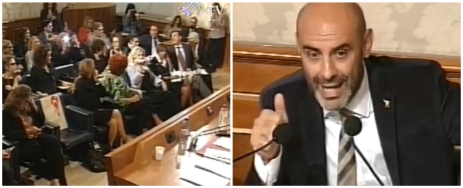 Copertina di Ddl Pillon, tensione in Senato quando parla il leghista. Lui: “Ma cosa ridete?”. E la moderatrice: “Vi mando fuori”