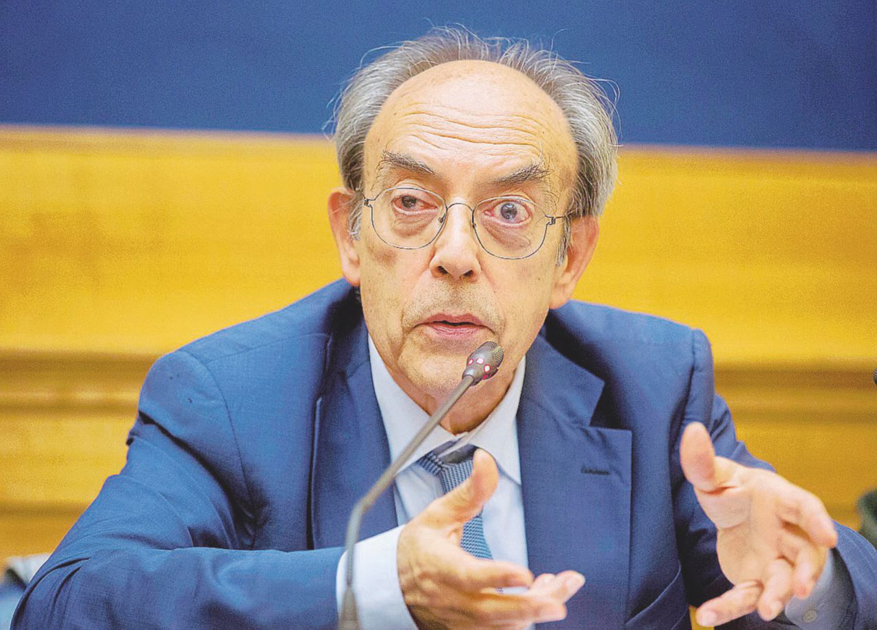 “Serve una Consulta più forte contro le pressioni europee” “Serve una Consulta più forte contro le pressioni europee”