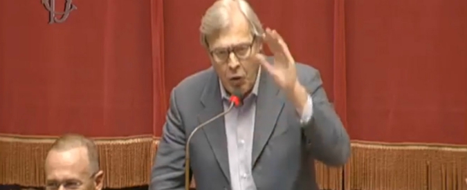 Copertina di Sgarbi alla Camera infuriato contro Di Maio: ‘Non è un caso politico, ma psichiatrico. Si trovi lavoro che non ha mai avuto’