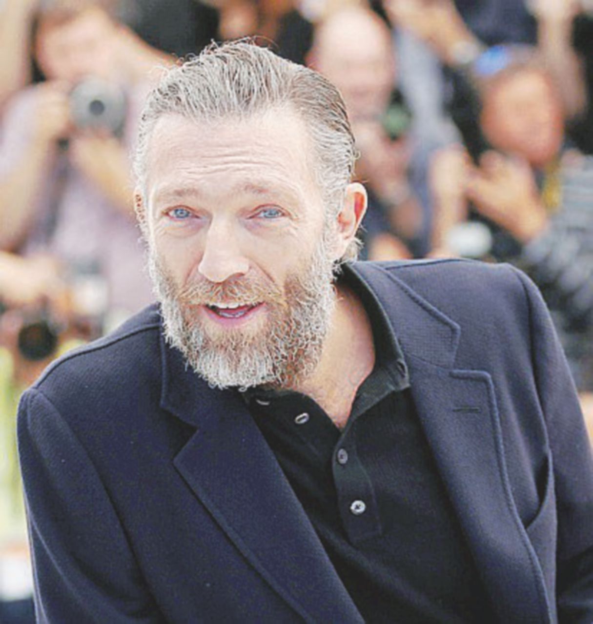 Copertina di Vincent Cassel alla prova con una storia di autismo